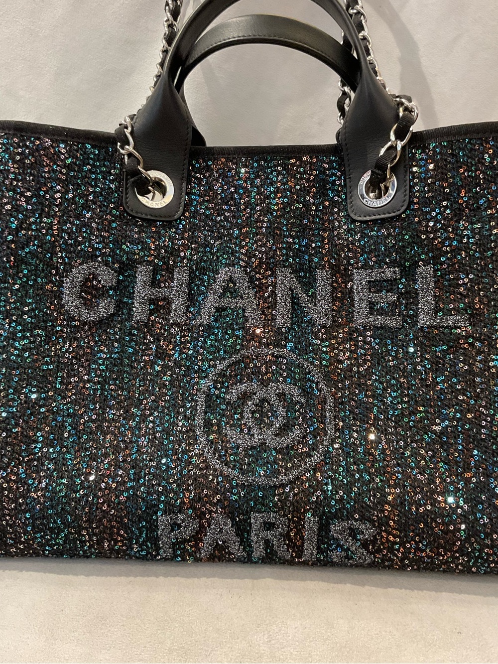 Chanel Bag - Picture 2 of 10